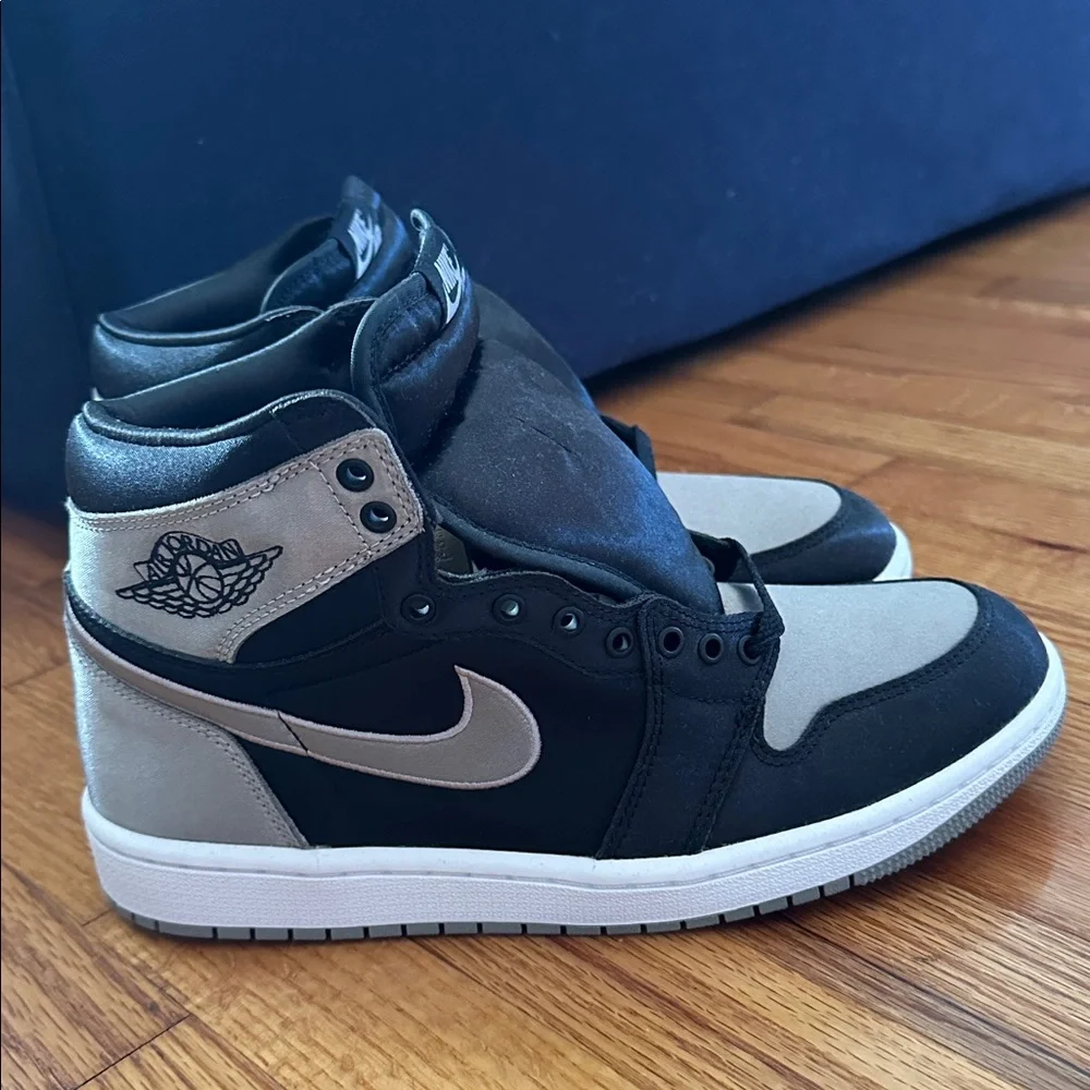 Jordan’s - Picture 1 of 3